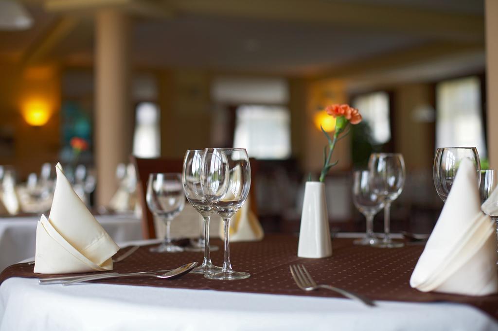 Hotel Perla Bieszczadow Geovita 차르나 외부 사진