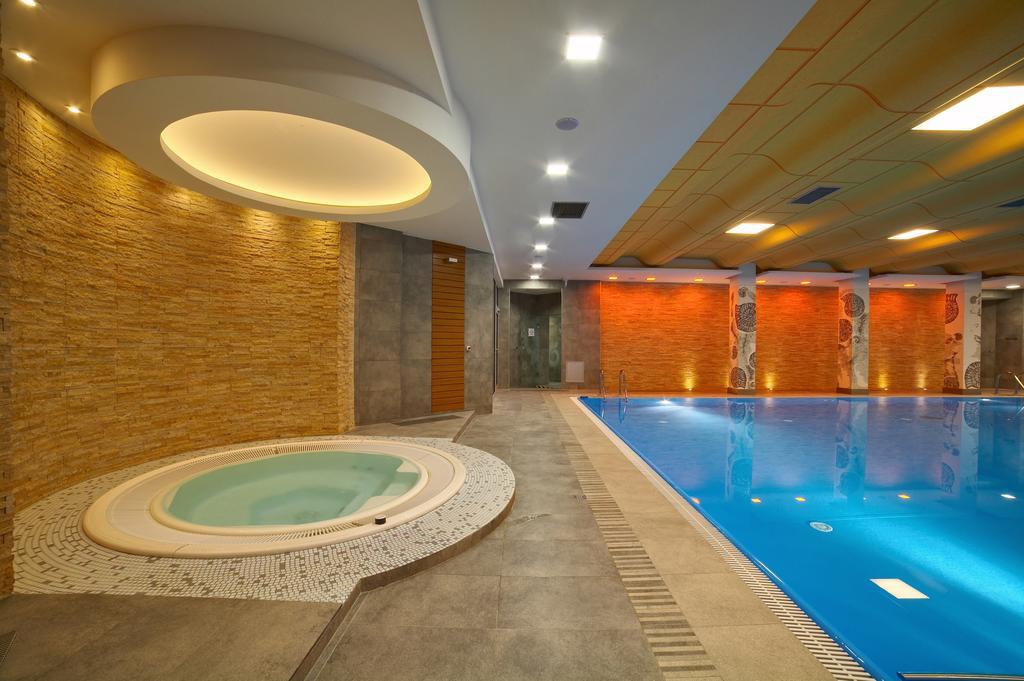 Hotel Perla Bieszczadow Geovita 차르나 외부 사진
