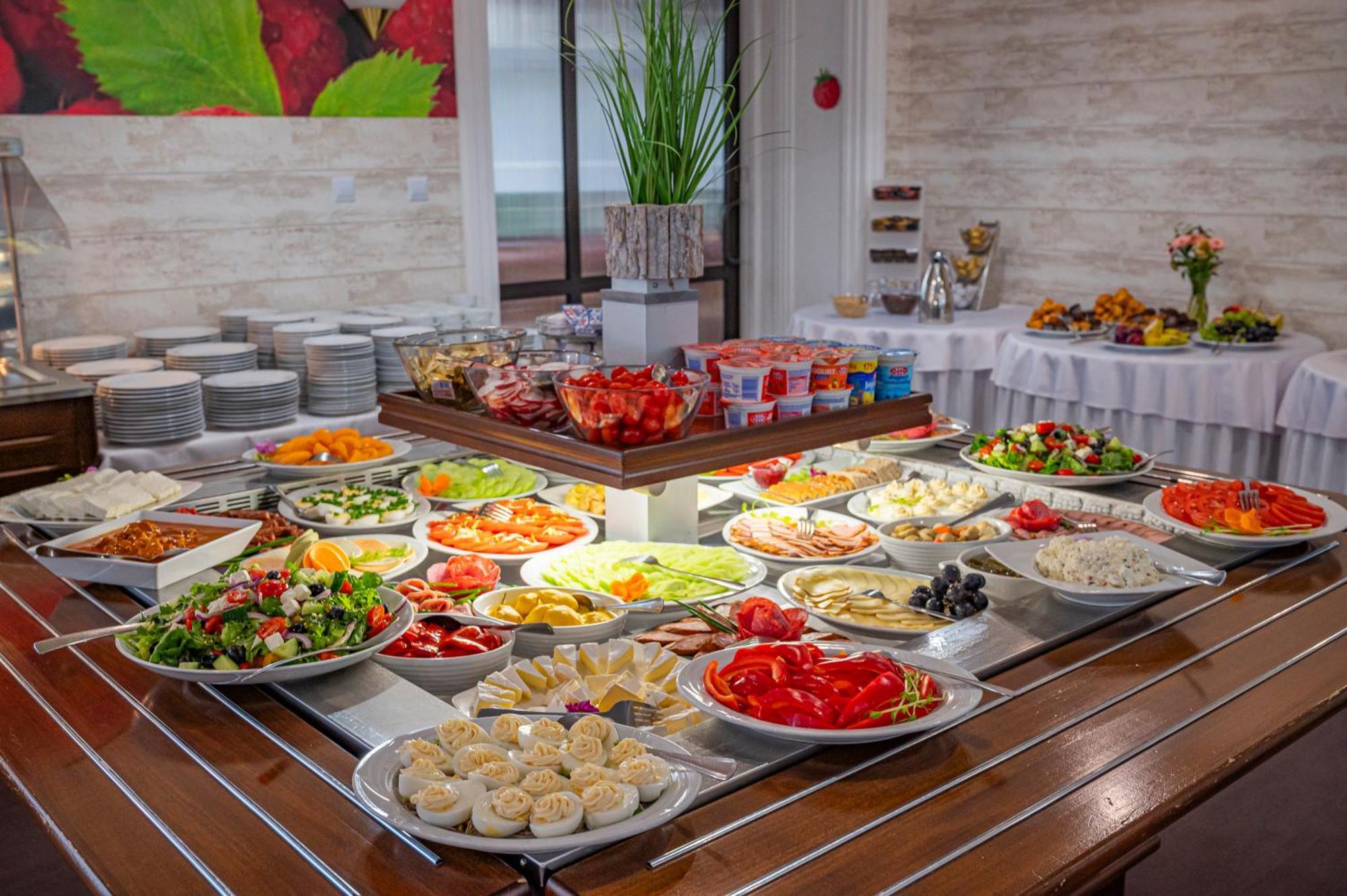 Hotel Perla Bieszczadow Geovita 차르나 외부 사진