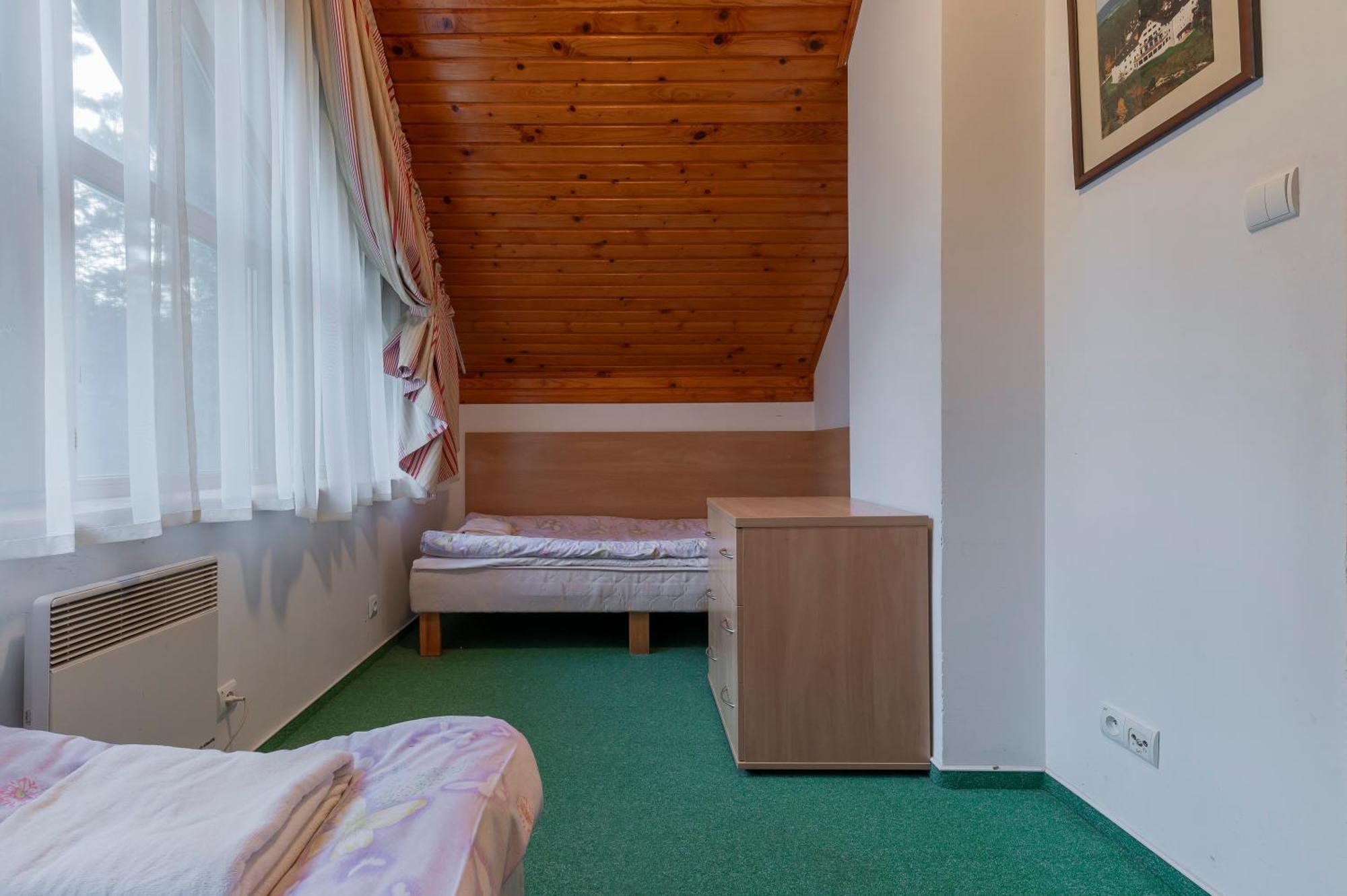 Hotel Perla Bieszczadow Geovita 차르나 외부 사진